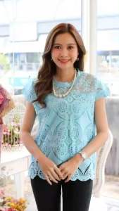 เสื้อลูกไม้แขนกุด อก 36 ถึง 40 นิ้วและอก 44 ถึง 46 นิ้วค่ะเป็นงานฟรีไซด์ค่ะ