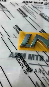 EMBLEM LOGO TULISAN INNOVA BAGASI BELAKANG ORIGINAL