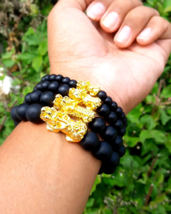 Gelang Manik Manik Black Doff Tektite Bracellet Pixiu Emas