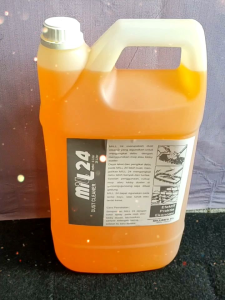 Dust Cleaner Mill 24 Cairan Penyerap Debu Minyak Lobby Duster - 4 Liter