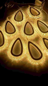 Đèn Thả Trùm 10 Giọt Lệ Rỗng LED Sáng Vàng