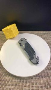 มีดพับพกพาใช้งานเอนกประสงค์ ตั้งแค้มป์ เดินป่า ป้องกันตัวด้ามจับกันลื่น ปลายแหลม