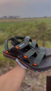 JASTIL Kualitas Untuk Anda Sandal Gunung Pria Kode B3