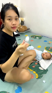 Bộ dụng cụ hút mũi cầm tay với 2 đầu SILICON cho bé từ sơ sinh