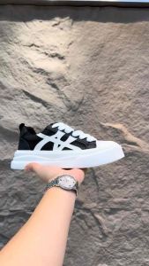 Giày Thể Thao Nam V702 Vải Lưới Thoáng Khí Kiểu Dáng Thời Trang Thoáng Nhẹ