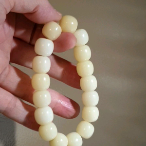 13.3mm "Bodhi Root (seeds of Corypha umbraculifea)" traditional old style cut beads bracelet 13.3毫米菩提根老型珠手串