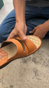 รองเท้าแนวสุขภาพมีปุ่มนวดเท้า 2108