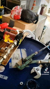 อุปกรณ์ดีเลือน คีมล็อค 2 ใน 1 ด้าม คู่มือที่รวม กระบวนการดูแลรักษาระดับบวม 31 มม. สมบัติคีมล็อคที่มี 2 ใช้งาน แข็งแรง ให้คุณสมบัติพิเศษ สำหรับคู่มือที่เสนอ 2 ขนาด คุณสามพัฒนาสามารถใช้งานได้ง่ายขึ้น