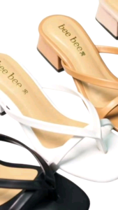 รองเท้าแตะ คาดเส้นเล็ก รองเท้าผู้หญิง แฟชั่น งานสวย 2 นิ้ว มีหูหนีบ ส้นสูง สไตล์แว่น