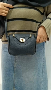 Tya Bag Store - Tas Selempang Wanita Tas Linday 8323 Slingbag Cewe