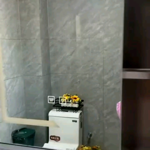 Rak Botol Serbaguna Rak Tempel Dinding Lemari Dandan Kamar Mandi Sudut