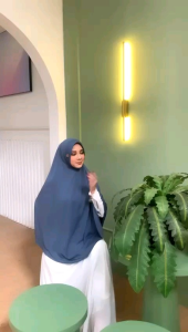 Khimar Jumbo Soft Pad Alya: Desain Nyaman & Berkualitas Tinggi