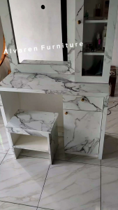 Meja rias terbaru / meja rias minimalis P100L40T180