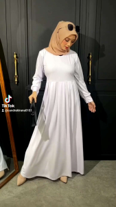 Gamis Putih Wanita Elegan Modern