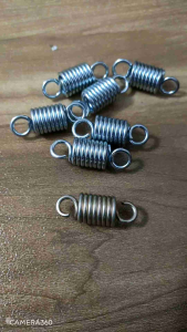 สปริงประตูตู้เย็น เหล็กชุบ ไม่เป็นสนิม สปริงตู้เย็น สปริงประตูตู้เเช่ อะไหล่ตู้เย็น สี เปรี้ยว เซลล์ สี เปรี้ยว เซลล์ ราคา