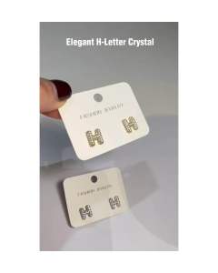 [Ready Stock] Elegant Crystal  Stud Earrings ✨ Elevate your style with our Crystal  Stud Earrings! ✨
