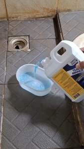 Toilet Cleaner SONIC Pembersih Noda Membandel dan Kerak di Lantai Kamar Mandi  Toilet Paling Ampuh