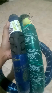 Ban Motor Metic Non Tubeles 1 Set [Sepasang] Depan 80/90 Dan Belakang 90/90 Ring 14