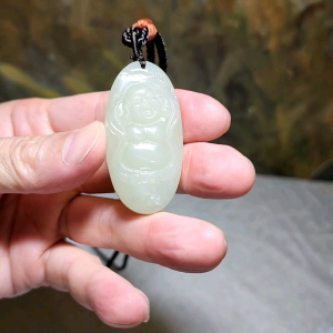 Gegegems Collection premium Nephrite Laughing Buddha pendant (with certificate) 优质和田玉青白油润弥陀笑佛吊坠(带证书)