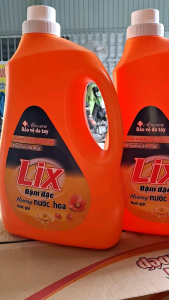 nước giặc lix hương  nước hoa  can 3.6 kg  đậm đặc hương thơm dịu mát đánh bay mọi vết bẩn cứng đầu cho áo quần sạch bóng trắng sáng rạng ngời