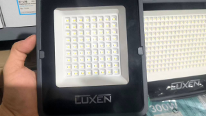 LUXEN APOLLO LAMPU SOROT FLOODLIGHT LED 10W 20W 30W 50W 100W 200W 300 WATT CAHAYA PUTIH / KUNING WARM WHITE 3000K BAGUS BERKUALITAS