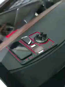 Holder Mat Dashboard Mobil Anti Slip Mounting Car Phone Holder