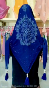 hijab segi empat motif Payet pesta Swarovski mewah dan elegan jambul tasel