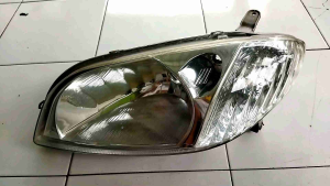 Headlamp Lampu Depan Toyota Vios Gen1 Original Bekas