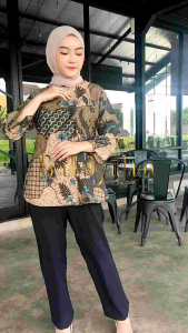 Batik Atasan Bodhisattva: Pilihan Batik Atasan Berkualitas Tinggi untuk Acara Formal