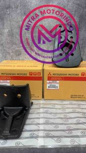 Hanger Spring Rear/Kuping Per Belakang (panjang) Mitsubishi Fuso PS190 FM517 (1pcs) MC620951