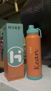 (FREE NAME/ACCESSORIES) Hilee 800ml/1000ml Sports Drinkware Flask Tumbler Bottled Mug for Exercise with a Large Capacity and a SturdyTransportableThermally Insulated Stainless Steel