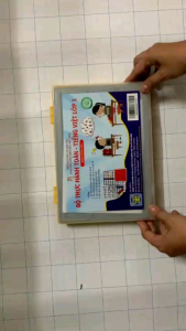 Bộ Thực Hành Toán và Tiếng Việt lớp 1 năm 2025.TPHCM(Từ Tính ) có kèm hình khối .