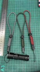สายคล้องข้อมือ ถักเชือกparacord 4mm. มีสต๊อปเปอร์หยุดเชือกปรับสั้น-ยาว   สําหรับห้อยโทรศัพท์มือถือ ห้อยไฟฉายและอื่นๆ
