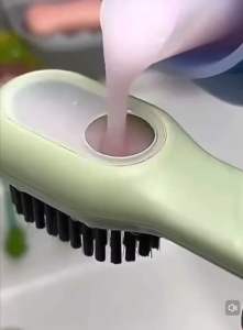 Readystock 🇲🇾现货加液鞋刷多功能洗鞋刷子家用按压式出液软毛洗衣清洁刷不伤鞋神器 multifunction shoe brush with soap dispenser