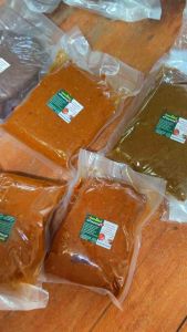 พริกแกงใต้ เซตคู่ 500 กรัม ประกอบด้วย แกงส้มกับแกงคั่ว สุดคุ้ม