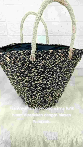 Tas Anyaman Pandan Lurik & Estetik: Tas Wanita Ramah Lingkungan