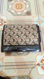 RAK SPATU PREMIUM 7 SUSUN BAHAN KAIN MIKROKini hadir kembali rak HBO yang kuat awet serta praktis digunakan sebagai tempat sepatu sandal. muat sepatu anak serta dewasa. untuk melindungi sepatu sandal dari debu serta kotoranmudah d pasang dan di simpan d