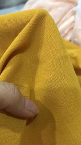 Vải Đũi cotton màu vàng nghệ mềm rũ không nhăn(khổ 1m5)may đầm váy áo kiểu quần suông