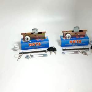 กุญแจบานเลื่อนบิด HOYA สีขาว กุญแจบานเลื่อนบิด + อุปกรณ์ กุญแจคอม้า กุญแจขอบิด กุญแจบานเลื่อน ประตูบานเลื่อน กุญแจบานเลื่อนคอม้า ล็อค ล็อก ประตู กุญแจประตูบานเลื่อน  กุญแจประตูกระจกอลูมิเนียม เลื่อนบิด Aluware AW235