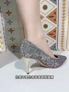 【ReadyStock】防磨脚跟贴防磨护脚垫Shoes Plaster Size Adjustment Shoes Filler High Heels Pad Heel Protector Loose Insoles Heel Liners