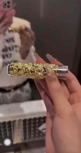 ไฟแช็ค ไฟฟู่ ดีไซน์เท่ๆสีสันสวยงาม บอดี้ลายมังกรสวยงามมากๆ (ไม่มีสารไวไฟ)(ไม่มีวัตถุไวไฟในตัวสินค้า) ปรับระดับได้ ไม่เป็นเขม่าใช้งานง่าย เจอลมไม่ดับ