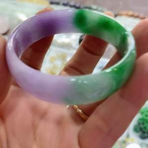 Vòng tay bản hẹ dẹt đá ngọc cẩm thạch thiên nhiên Jad A