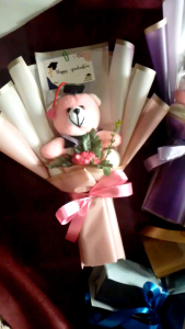 Buket Boneka Wisuda Mix Uang Kosong: Hadiah Tepat untuk Pacar