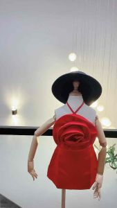 Bộ chân váy chữ A áo bé gái hình bông hoa vải tafta 3 màu trắng đen đỏ sành điệu size 7-35kg