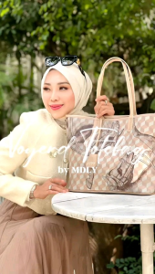 Tas Voyerd Kualitas Tinggi: Tas Samping Wanita Voyerd & Tas Wanita Desain Modern