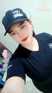 Kaos & Topi Olahraga Zumba: Pilihan Baju Senam Aerobic Perempuan