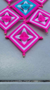 ราคาพิเศษ ธุงใยแมงมุม รูปดอกพิกุล ขนาด2.5×2.5นิ้วไม่ร้อยสาย ใช้แขวนประดับตกแต่ง บ้านร้านค้า งานประเพณีต่างๆ เพื่อความเป็นศิริมงคลปัดเป่าสิ่งชั่วร้ายใช้ประดับงานบุญต่างๆ