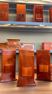 Ống đựng nhang bằng gỗ có chỗ đựng hộp quẹt tiện lợi và sang trọng