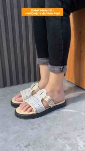 Sendal Wanita Slop Code Wedges-07 Warna Cream Hitam Sandal Slide Cewek Phylon Murah Anti Slip Rajut