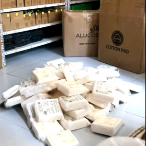 3 bịch Bông tẩy trang 3 lớp cotton pads . gói 222 miếng. dày mịn.